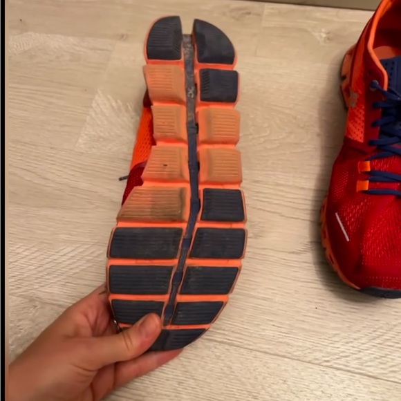 ON running shoes - Picture 4 of 4